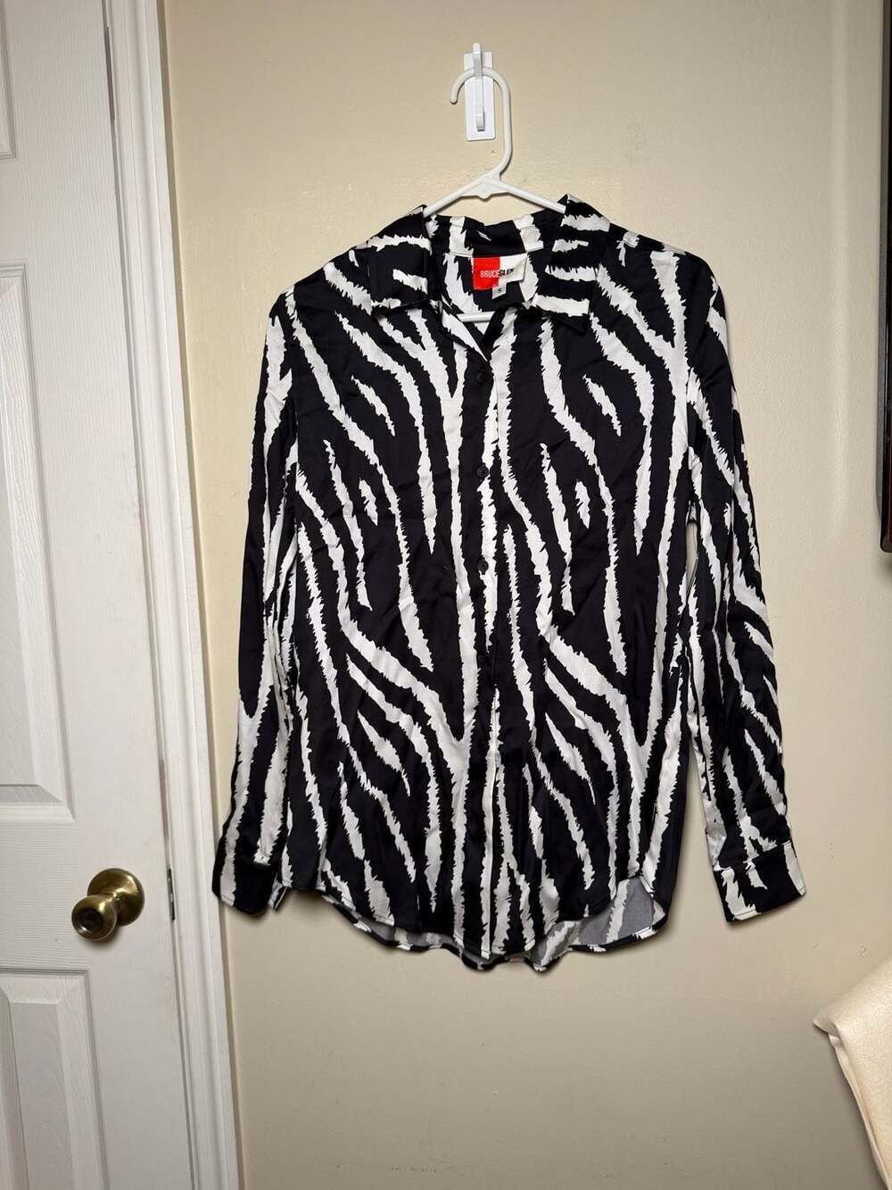 Bruce Glen Zebra Button Up Shirt Size Small Black White Tencel New
